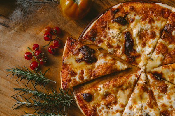Pizza Especial San Lorenzo (Muzzarella y Jamón)